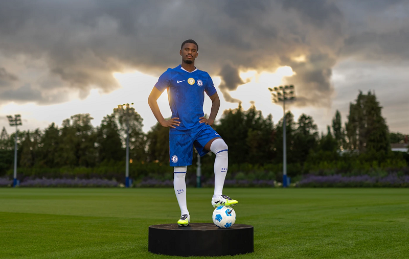 vien-ngoc-18-tuoi-cua-chelsea-duoc-so-sanh-voi-messi-va-neymar